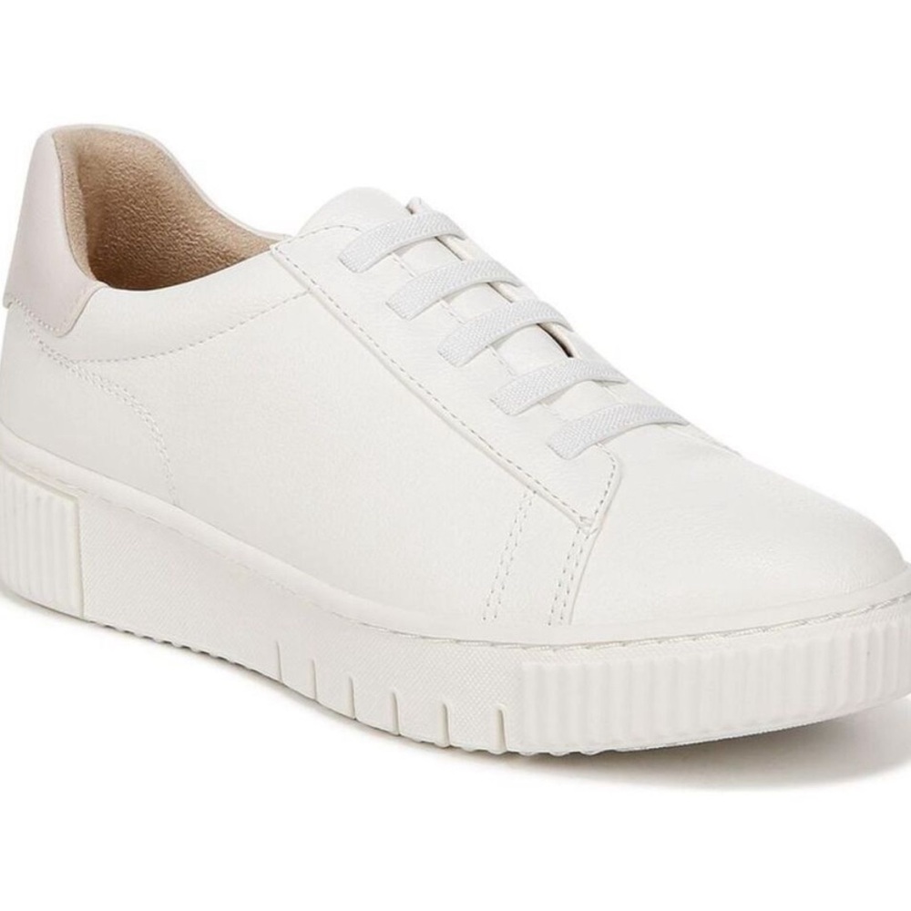NEW IN BOX SOUL Naturalizer Womens Tia StepIn White Athletic Training Shoes